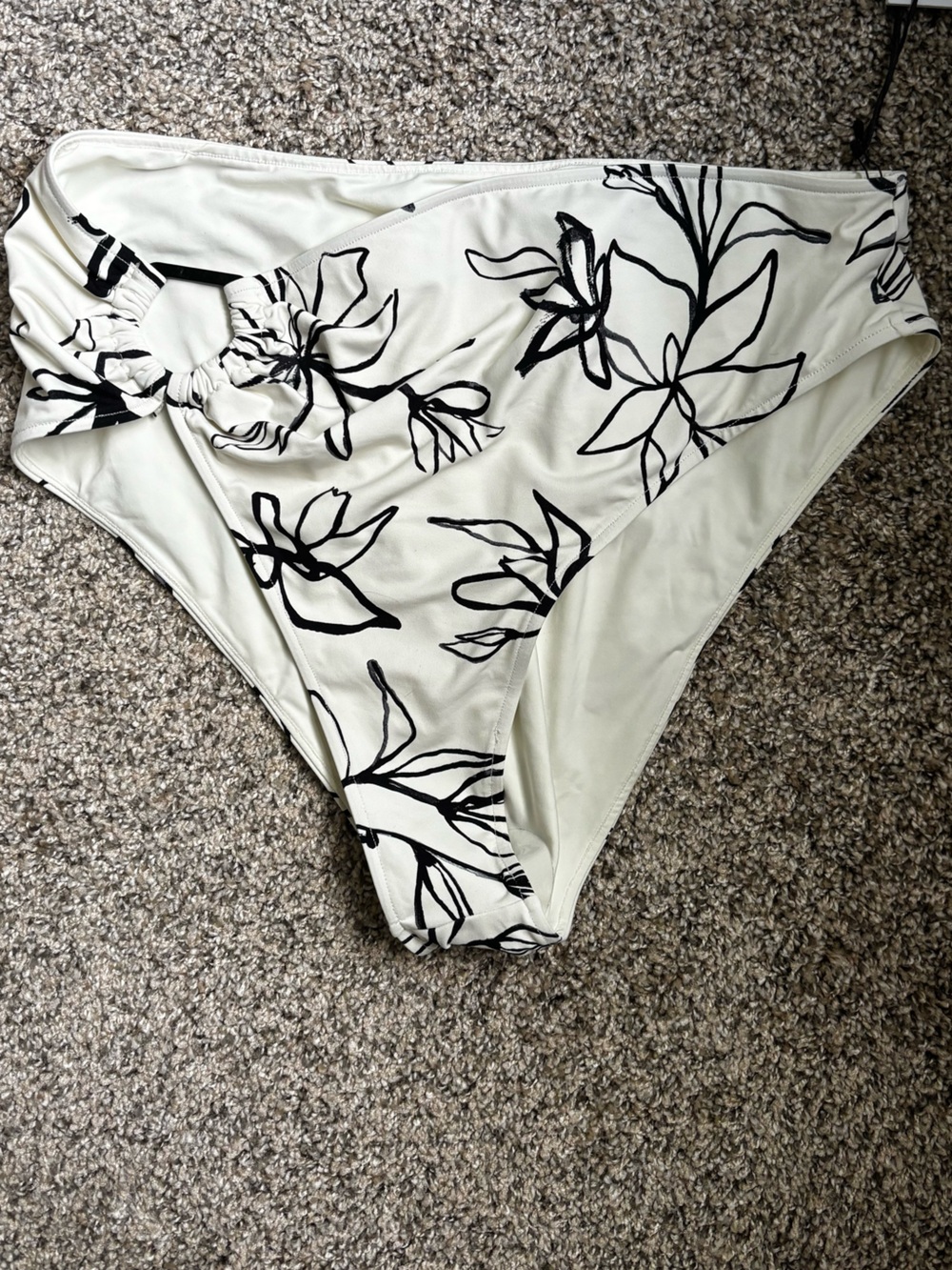 Revel Rey Logan Bottom NWT